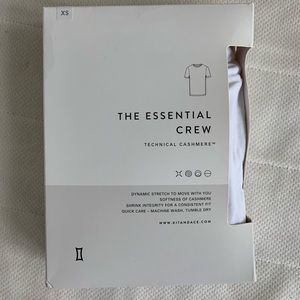 NWT Kit and Ace Essential Crew White T-shirt xs